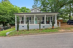425 E Stallings St, Clayton, NC 27520 - Photo 2
