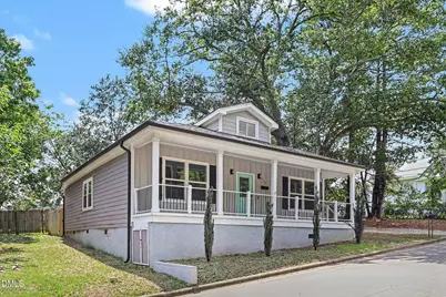425 E Stallings Street, Clayton, NC 27520 - Photo 2