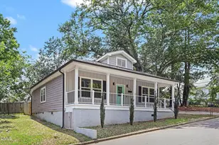 425 E Stallings St, Clayton, NC 27520 - Photo 2