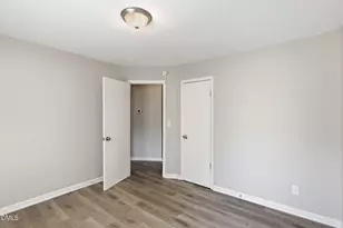 113 E Franklin St, Zebulon, NC 27597 - Photo 16