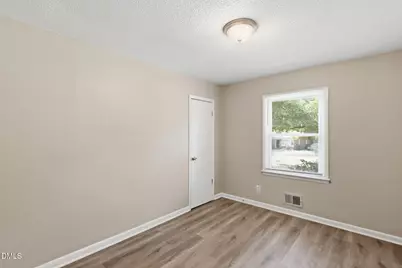 113 E Franklin Street, Zebulon, NC 27597 - Photo 16
