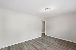 113 E Franklin St, Zebulon, NC 27597 - Photo 10