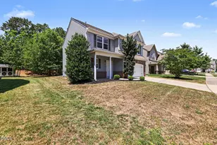 906 Pleasant Colony Dr, Knightdale, NC 27545 - Photo 2