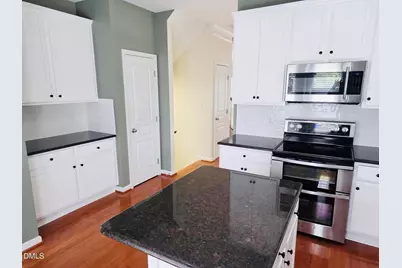 124 Braeside Court, Cary, NC 27519 - Photo 18