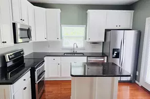 124 Braeside Ct, Cary, NC 27519 - Photo 2
