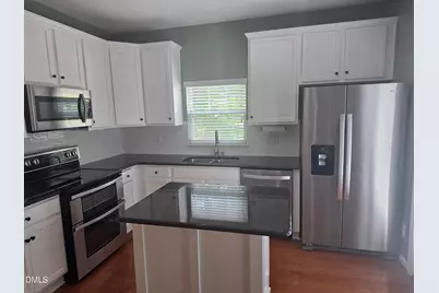 124 Braeside Court, Cary, NC 27519 - Photo 2