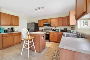 1012 Breeze Ln, Clayton, NC 27520 - Photo 18