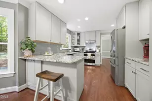111 Coatbridge Cir, Cary, NC 27511 - Photo 8