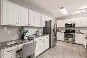 514 Autumngate Dr, Cary, NC 27518 - Photo 12