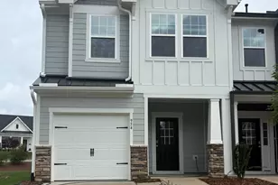 954 Kensley Grv Ln, Fuquay-Varina, NC 27526 - Photo 1