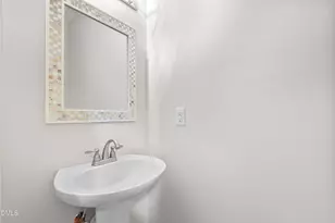 200 Capistrane Dr, Cary, NC 27519 - Photo 18
