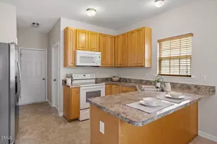 693 Citrus Petal Rd, Fuquay-Varina, NC 27526 - Photo 20