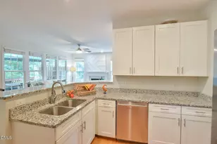 112 Dairy Ct, Chapel Hill, NC 27516 - Photo 8
