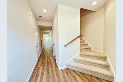 435 Panorama View Loop, Cary, NC 27519 - Photo 2