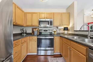 405 Onondaga Ct, Holly Springs, NC 27540 - Photo 10