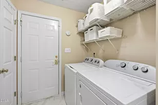 405 Onondaga Ct, Holly Springs, NC 27540 - Photo 20