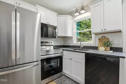 707 Dickens Street, Roxboro, NC 27573 - Photo 10