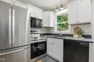 707 Dickens St, Roxboro, NC 27573 - Photo 10