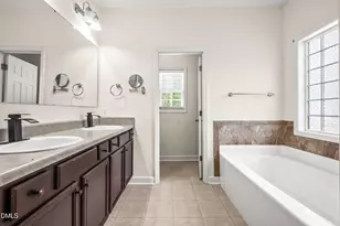 2458 Valley Dr, Clayton, NC 27520 - Photo 24