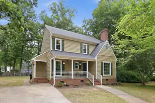 1004 Lantern Light Ct, Apex, NC 27502 - Photo 2