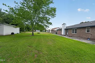 1082 Quail Mdw Dr, Fayetteville, NC 28314 - Photo 4