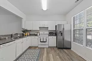 140 Orchard Park Dr, Cary, NC 27513 - Photo 6