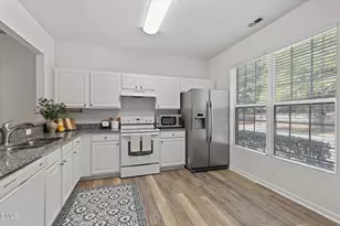 140 Orchard Park Dr, Cary, NC 27513 - Photo 10