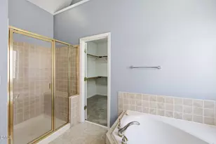 608 Oxboro Cir, Durham, NC 27713 - Photo 34