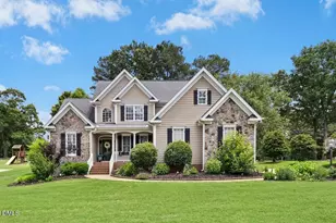732 Parkridge Dr, Clayton, NC 27527 - Photo 2