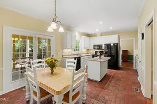 46 Birnham Ln, Durham, NC 27707 - Photo 2