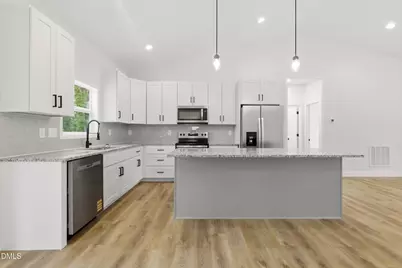 736 Chandler Avenue, Burlington, NC 27217 - Photo 6