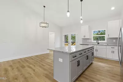 736 Chandler Avenue, Burlington, NC 27217 - Photo 4