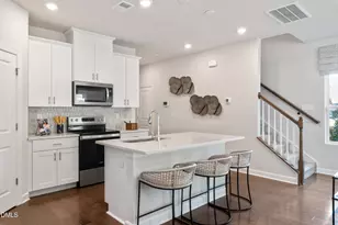 811 Strm Vw Ct, Mebane, NC 27302 - Photo 1