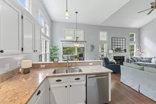 109 Leblanc Ct, Cary, NC 27513 - Photo 14