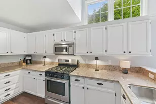 109 Leblanc Ct, Cary, NC 27513 - Photo 16