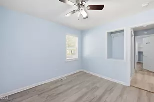 427 N Clark St, Henderson, NC 27536 - Photo 10