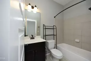 1050 Residents Club Dr, Cary, NC 27519 - Photo 34