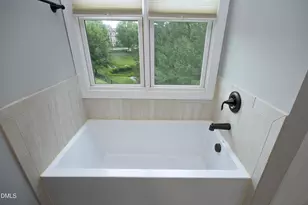 1050 Residents Club Dr, Cary, NC 27519 - Photo 22