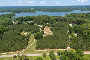 5225 Satterwhite Point Rd, Henderson, NC 27537 - Photo 4