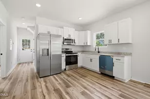 110 N Ireland St, Burlington, NC 27217 - Photo 12