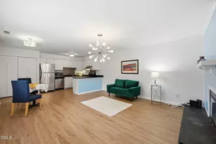 194 Summerwalk Cir, Chapel Hill, NC 27517 - Photo 8