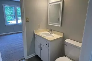 3205 Warwick Dr, Raleigh, NC 27606 - Photo 10