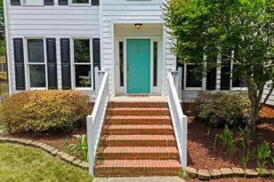 103 Whisper Creek Ct, Cary, NC 27513 - Photo 2