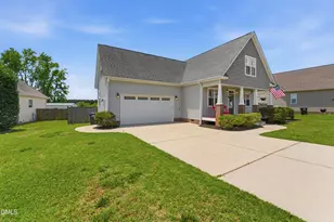 160 Braddock Dr, Lillington, NC 27546 - Photo 2