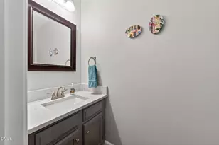 1104 Fallen Oak Dr, Apex, NC 27502 - Photo 10