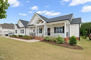 183 Batten Hl Ln, Selma, NC 27576 - Photo 4
