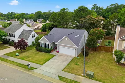 5215 Cardinal Grove Boulevard, Raleigh, NC 27616 - Photo 2