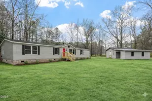 304 E Pope Ave, Kenly, NC 27542 - Photo 1
