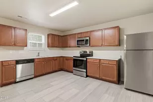 817 Leatherstone Ln, Fuquay Varina, NC 27526 - Photo 8