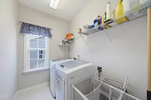 7224 Villoria Ln, Raleigh, NC 27617 - Photo 32